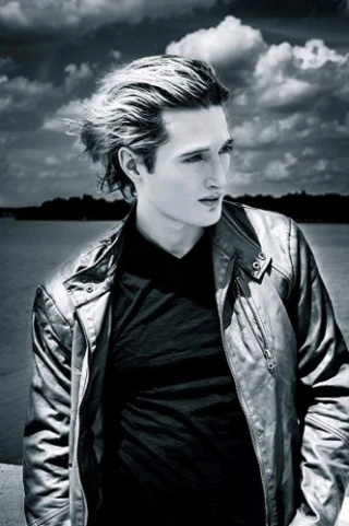 Tyler Vogel