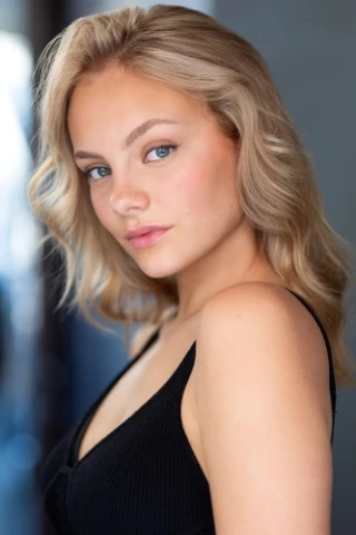 Lauren Viau