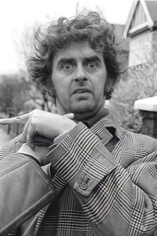 Ian MacNaughton