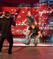 Kevin Nash brings the hammer down