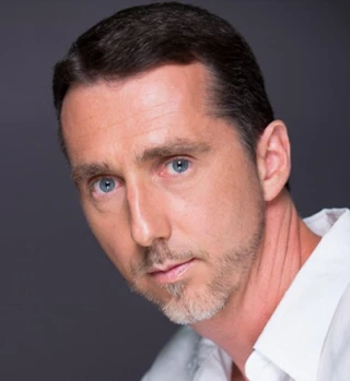 Chris Lynch