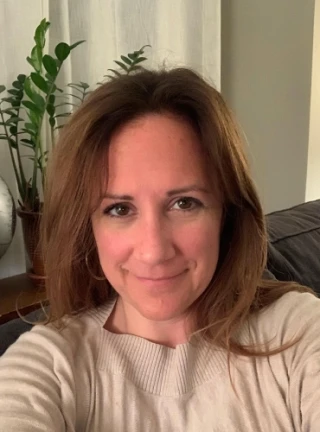 Carolyn Lutgens