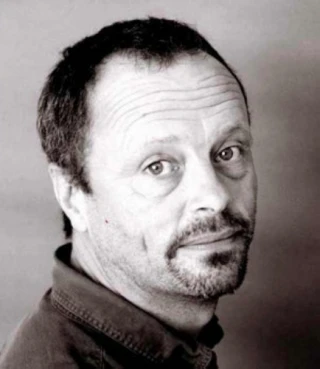 Robert Llewellyn