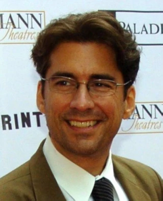 Steven Peros