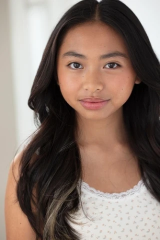 Mia Lynn Bangunan