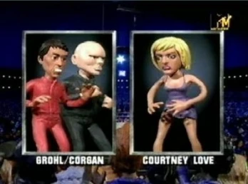 Courtney Love Returns