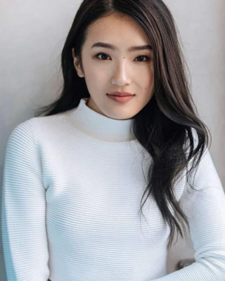 Lucia Pang