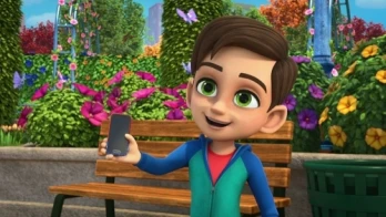 Tree House Treasure/The Incredible Shrinking Zola