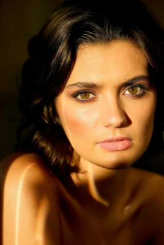 Eva Carlton