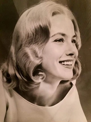 Beverly Bentley
