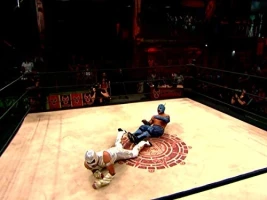 Johnny Mundo vs. The Machine