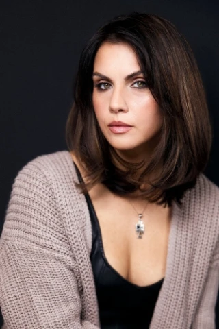 Elizabeth Saint
