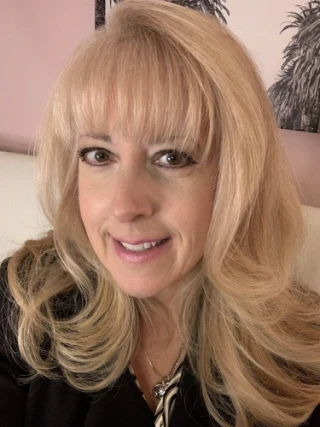 Suzanne Ordas Curry