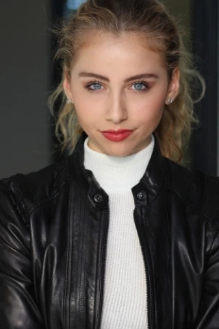 Bri Weiss