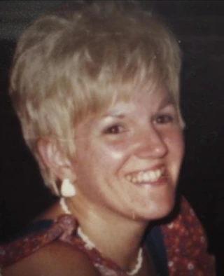 Carole Hoff