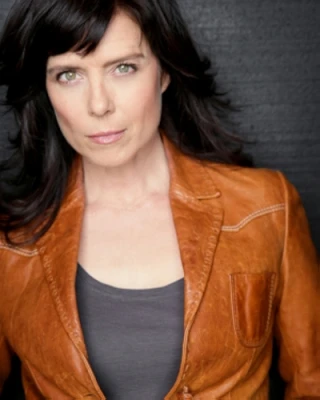 Torri Higginson