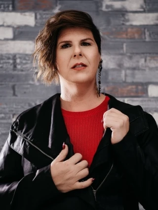 Erin LaRoe-Warren