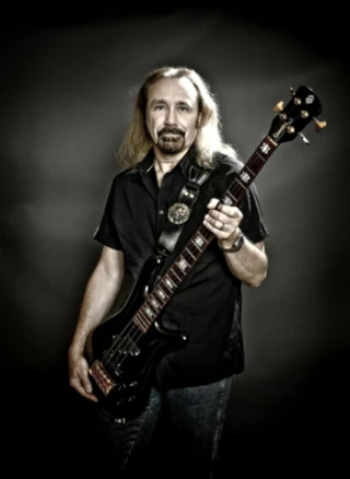 Ian Hill