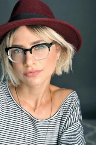 Amy-Jo Colón