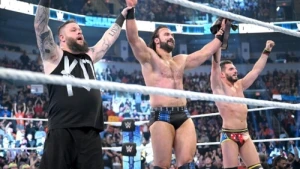 Chaotic Six-Man Tag Team Match