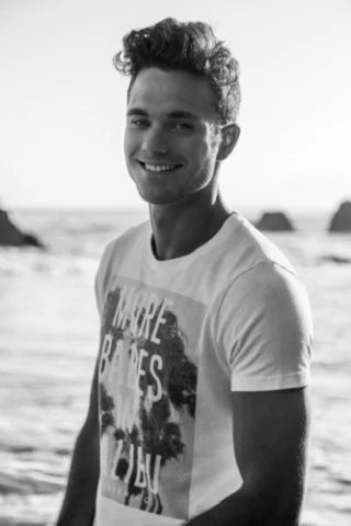 Geoff Kinns