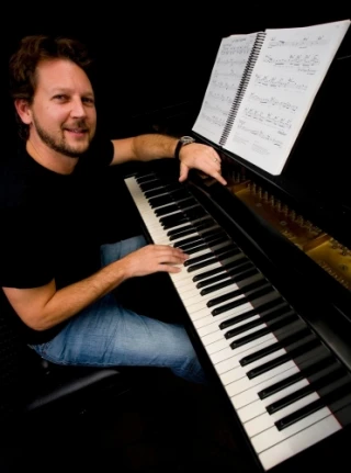 Kenneth Burgomaster