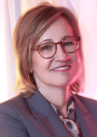 Dee Dee Myers