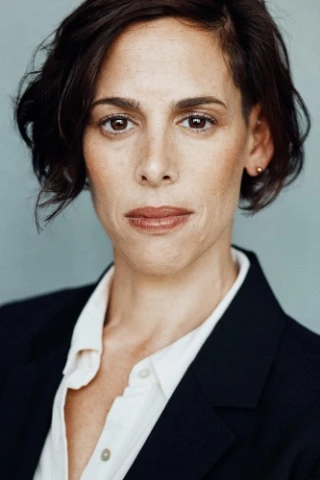 Lauren Kelston