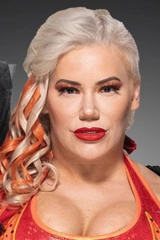 Kira Hennigan