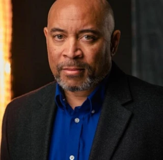 Darryl L Dillard