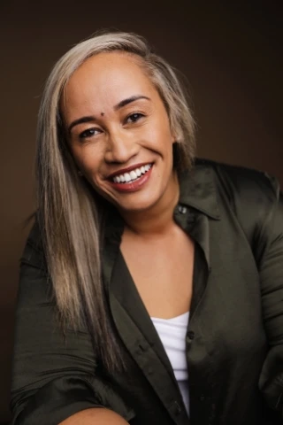 Shonee Samia