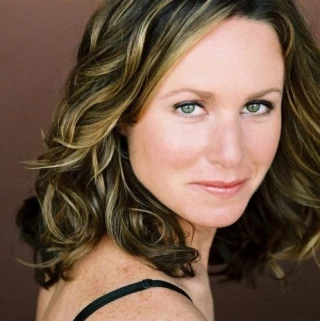 Heather Leonard