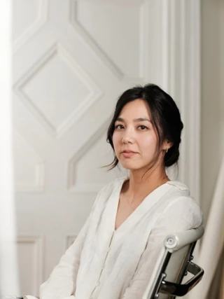 Elizabeth Lo