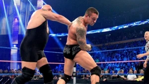 After slaying the injured Viper, Big Show will take Sheamus to 'Hell'