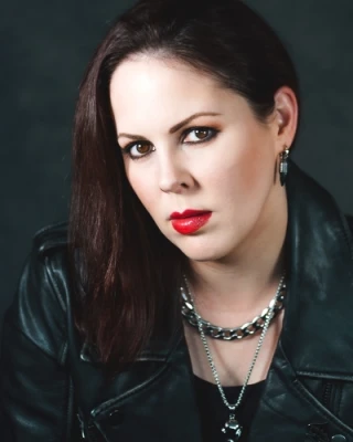 Emma Dark