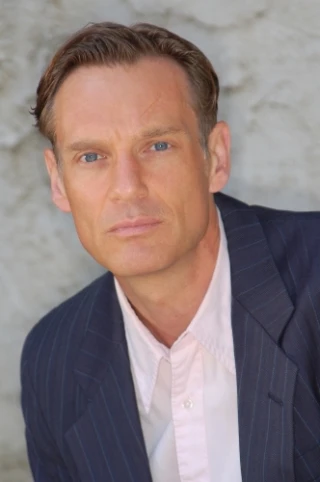 Alistair Steel