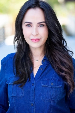 Nicole Stuart