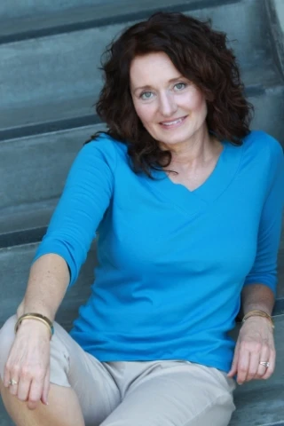 Nadja Hoyer-Booth