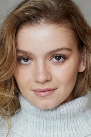 Bella DeLong