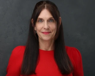 Carolyn Lynette