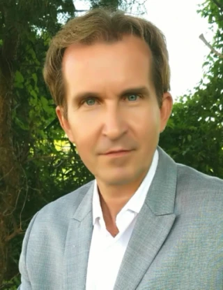 Stas Kmiec