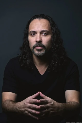 Eric Avilés