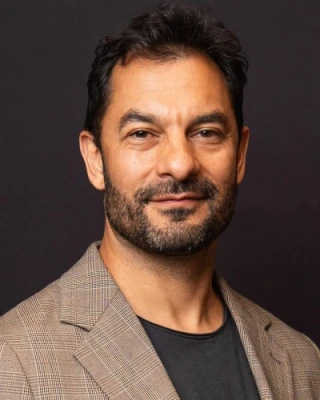 Darwin Shaw