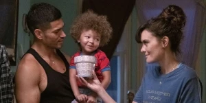 Single Mom is Looking (for) Family