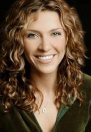 Courtney Lomelo