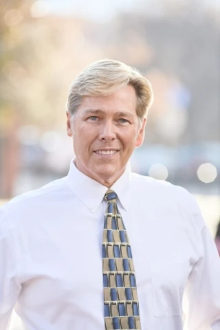 Lee Ellis