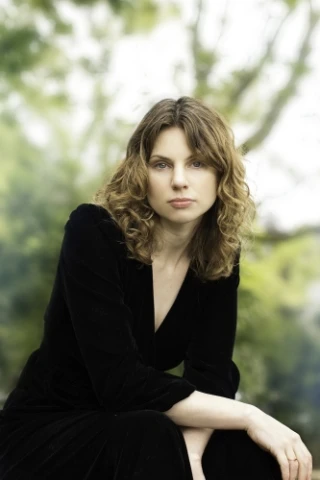 Annabel Bates