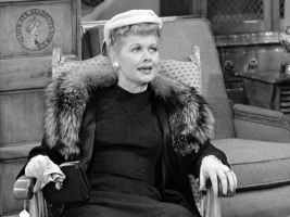 Lucy Gets Chummy with the Neighbors