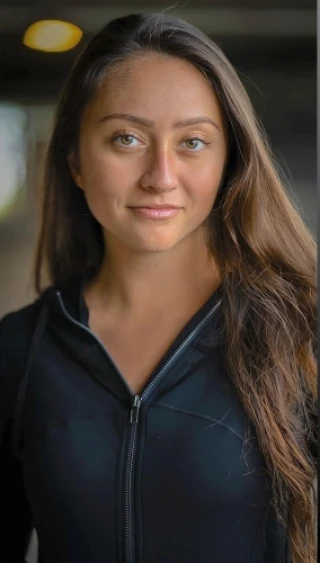 Hannah-Grace McDermott