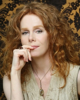 Vivian Schilling